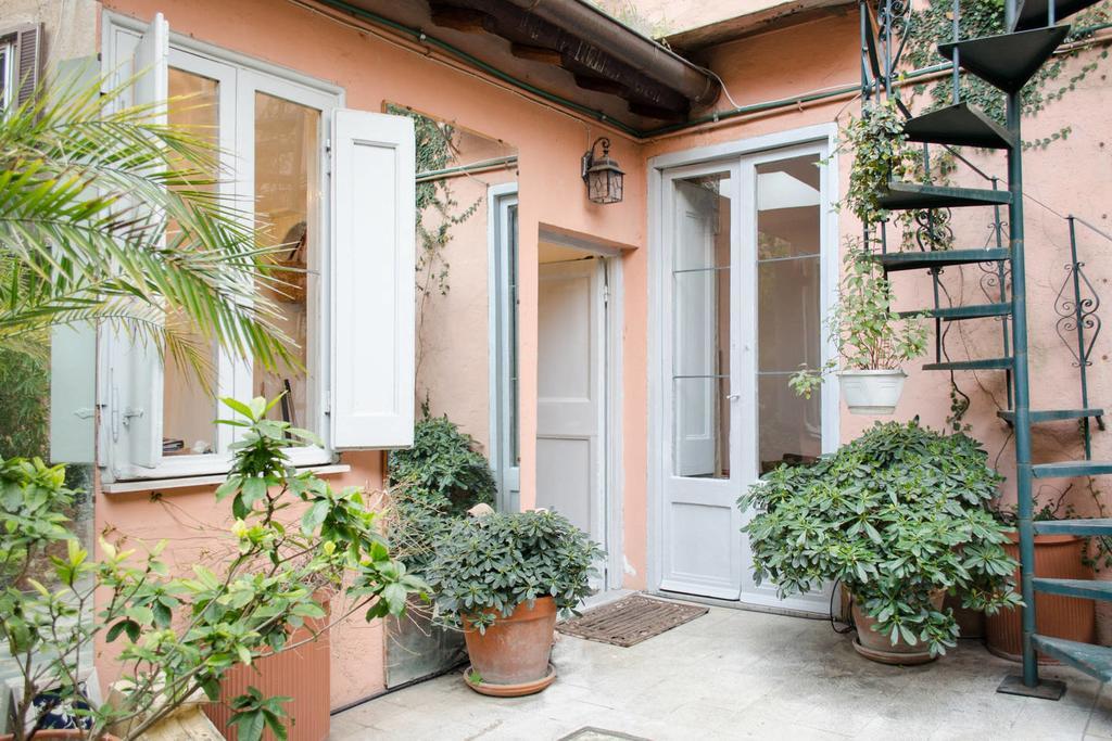 Monti Secret Garden Apartment Rome Exterior photo